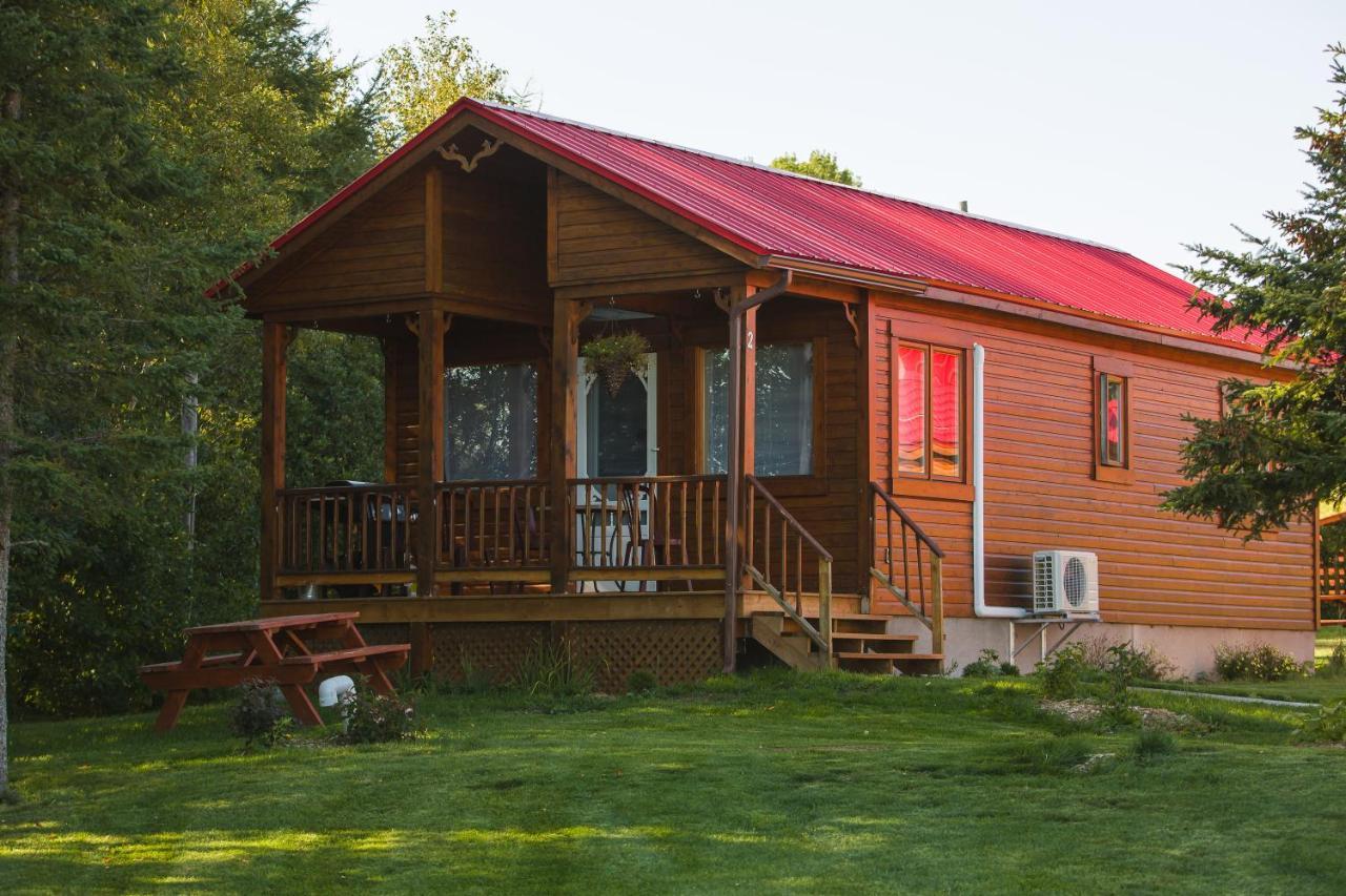 Chalets De L'Anse Ste Helene Maria Exterior photo